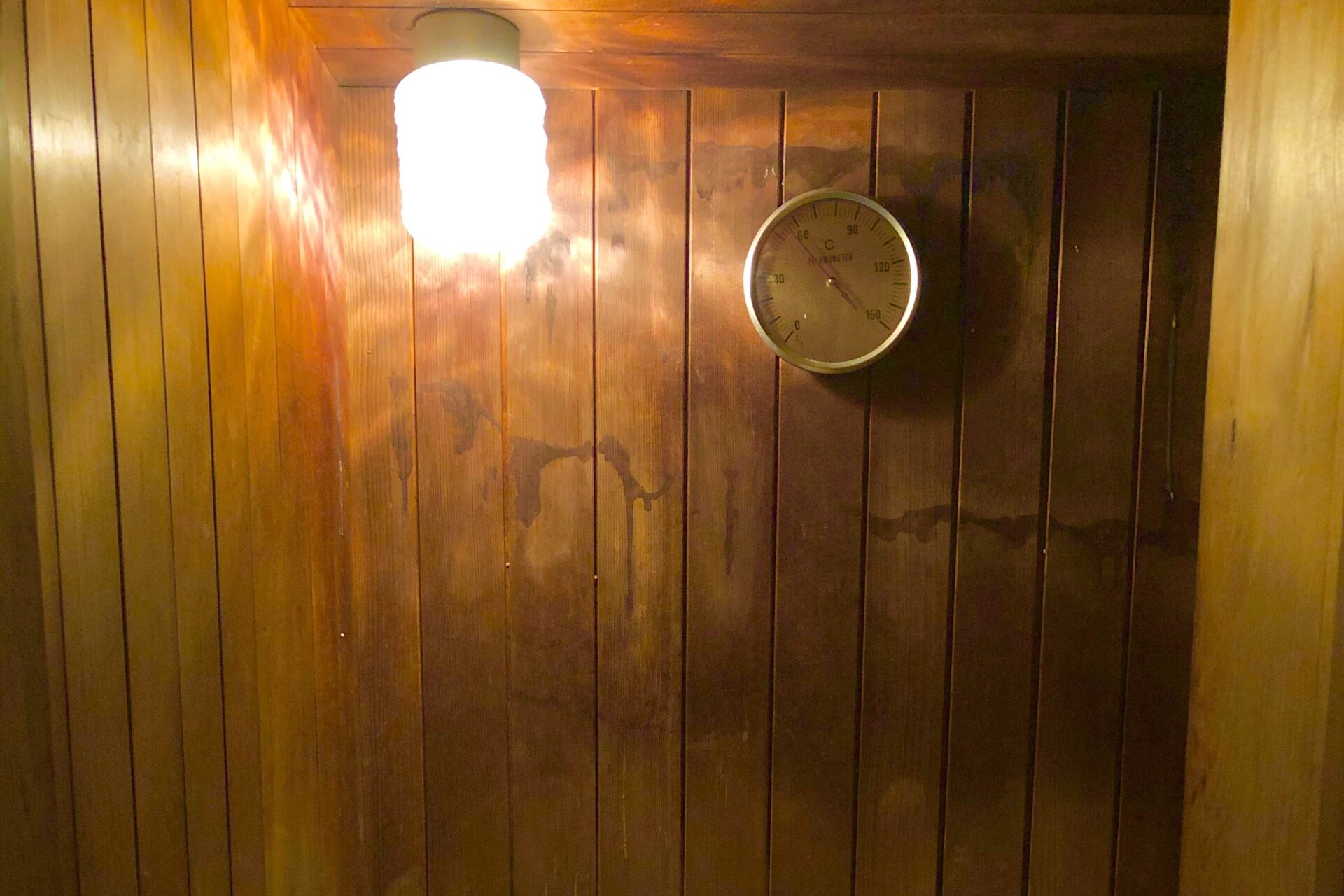 飲酒後のサウナはNG？