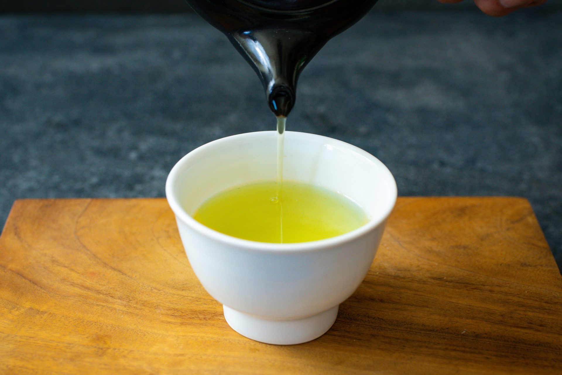 緑茶に含まれるカフェイン量